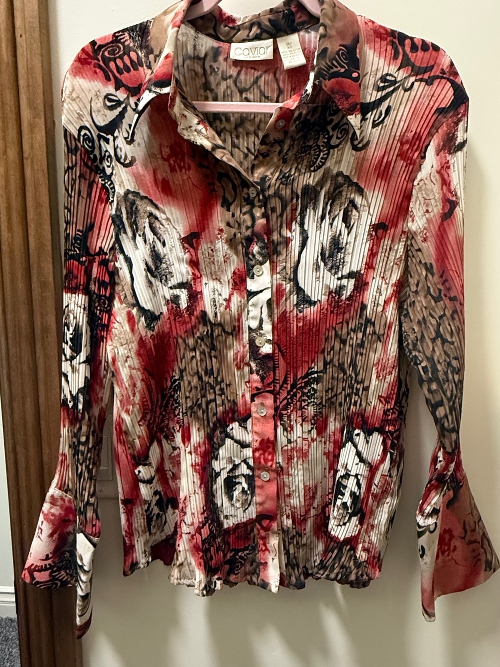 Caviar Women's Red & Cream Floral Pleated Button-Up Blouse